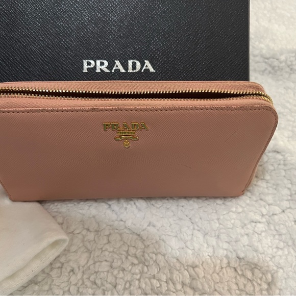 Prada long zippy wallet - Picture 6 of 14